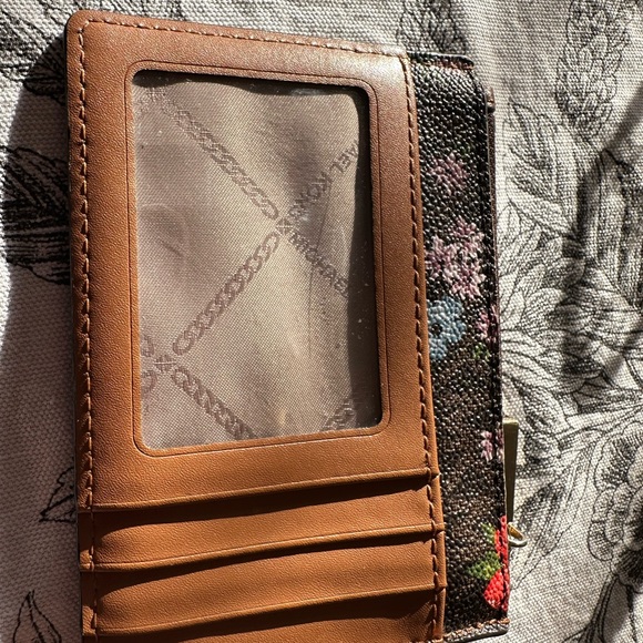 Michael Kors Floral card holder wallet - Picture 2 of 2